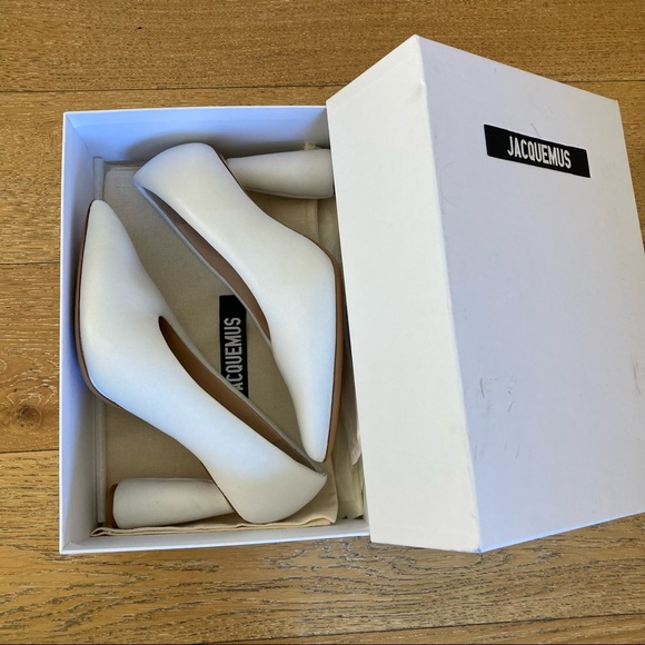 JACQUEMUS Les Chaussures Shoes In White - Picture 3 of 11